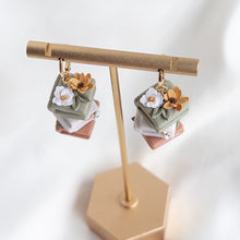 Load image into Gallery viewer, Fall Harvest Book Stacks