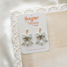 Load image into Gallery viewer, Gingham Pearl Bows