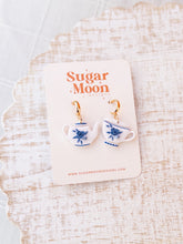 Load image into Gallery viewer, Vintage Floral Teacups