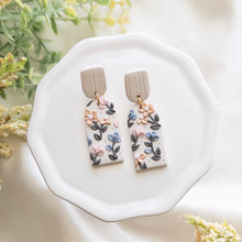 Load image into Gallery viewer, Lyra