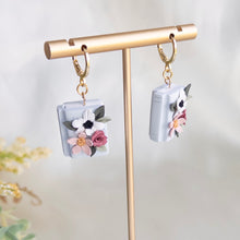 Load image into Gallery viewer, Single Blue Floral Books