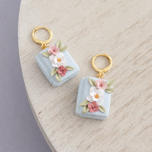 Load image into Gallery viewer, Single Blue Spring Book