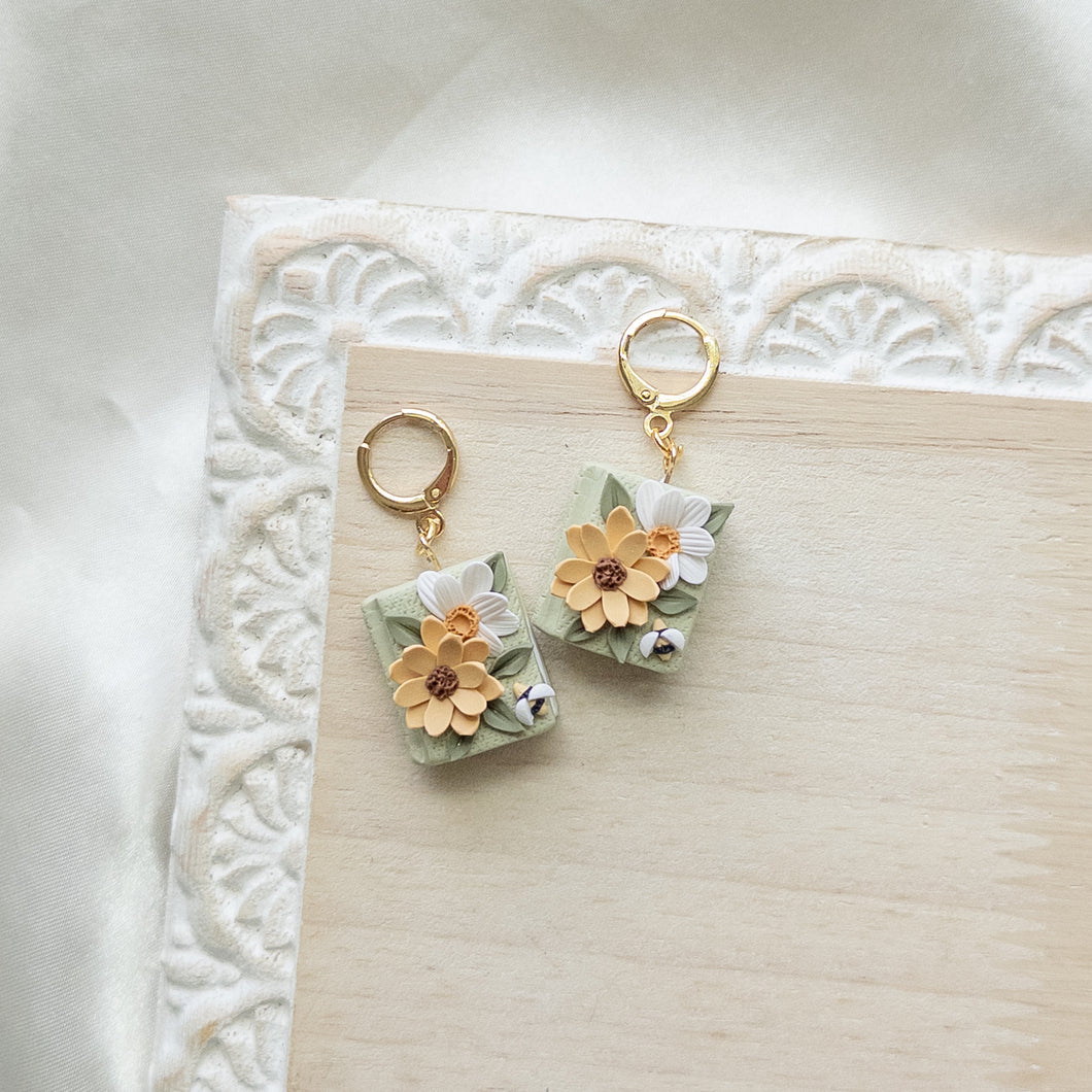 Single Green Floral Books