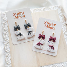 Load image into Gallery viewer, Cozy Polar Bears
