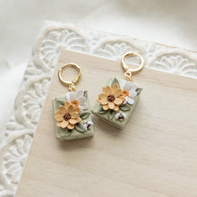 Load image into Gallery viewer, Single Green Floral Books
