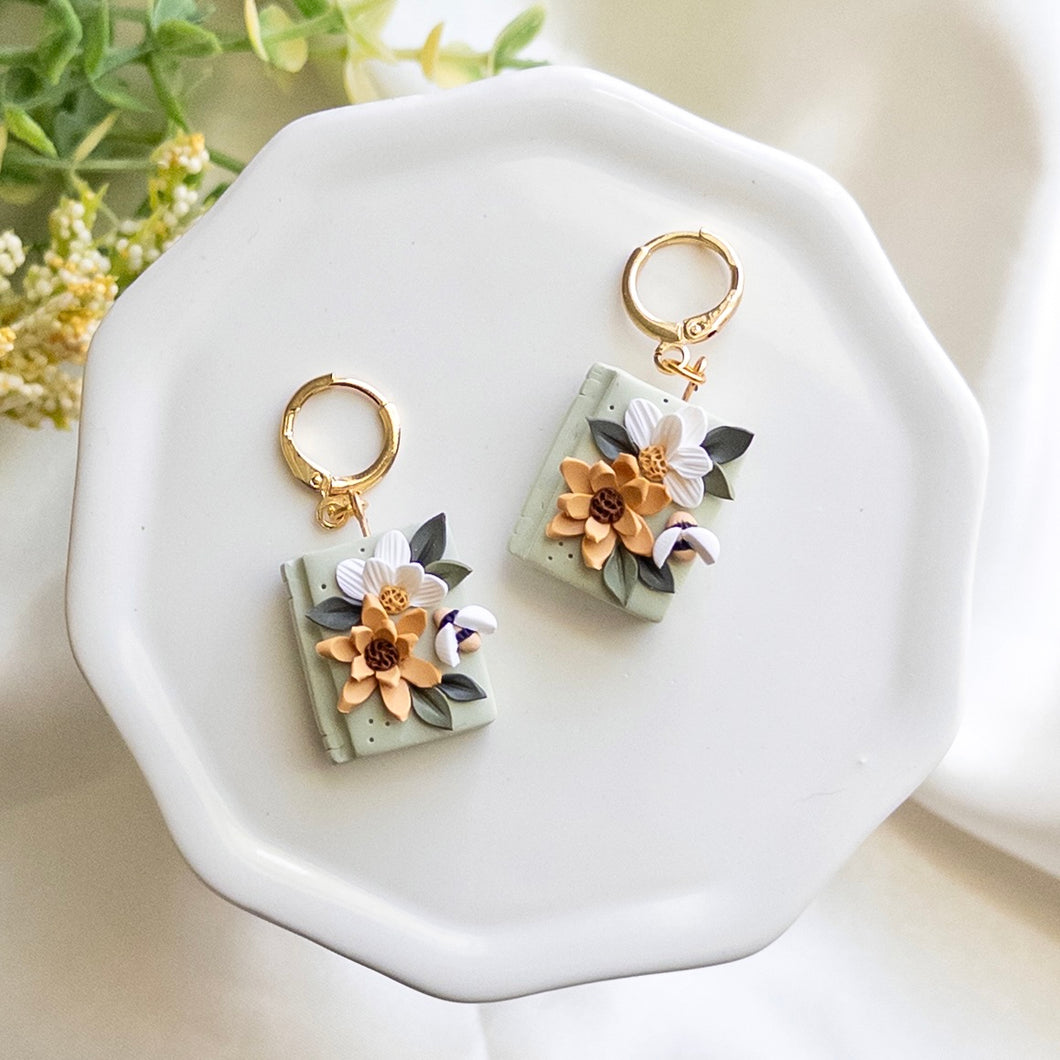 Single Green Floral Books