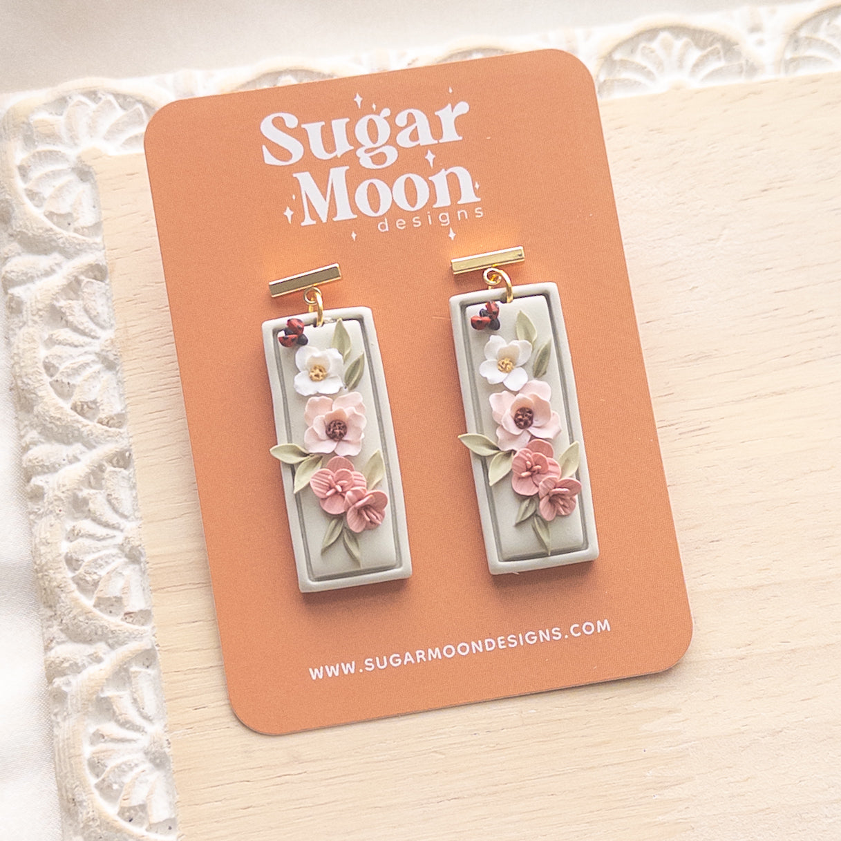 Vivi – Sugar Moon Designs