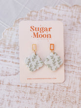 Load image into Gallery viewer, Sage &amp; Vine Earrings
