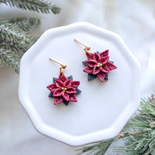 Load image into Gallery viewer, Small Poinsettias
