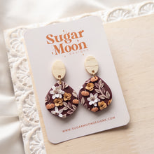 Load image into Gallery viewer, Rayne
