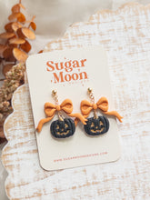 Load image into Gallery viewer, Jack-O-Lantern and Bow Dangles
