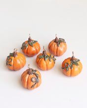 Load image into Gallery viewer, Pumpkin Charms
