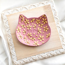 Load image into Gallery viewer, Cat Head Trinket Bowl

