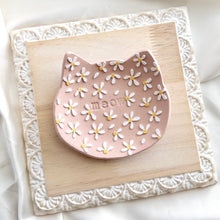 Load image into Gallery viewer, Cat Head Trinket Bowl
