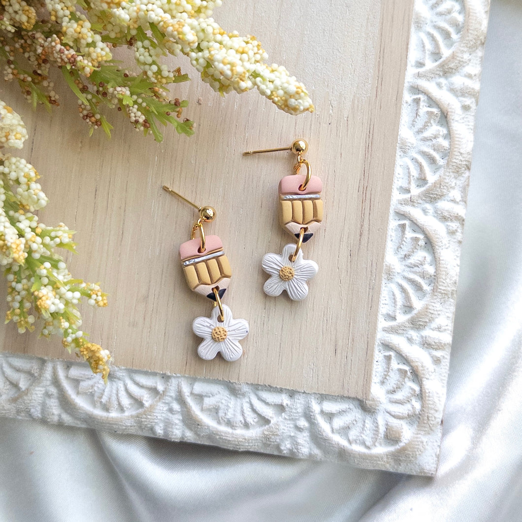 Mini Daisy Pencil Dangles